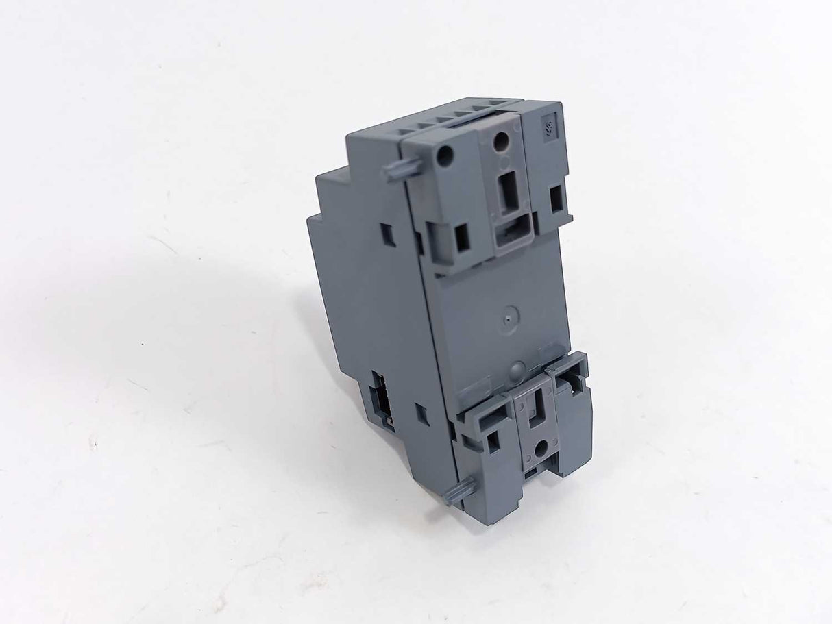 Siemens 6ED1055-1MM00-0BA2 Analog Output Module