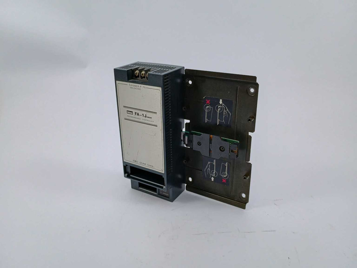 Idec PFJ-CR1E FA-1J CPU unit