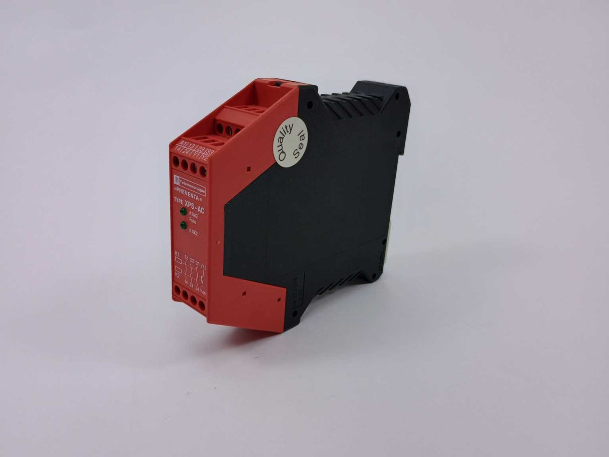 Schneider Electric XPSAC5121 Safety Relay