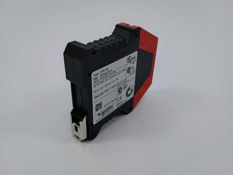 Schneider Electric XPSAC5121 Safety Relay
