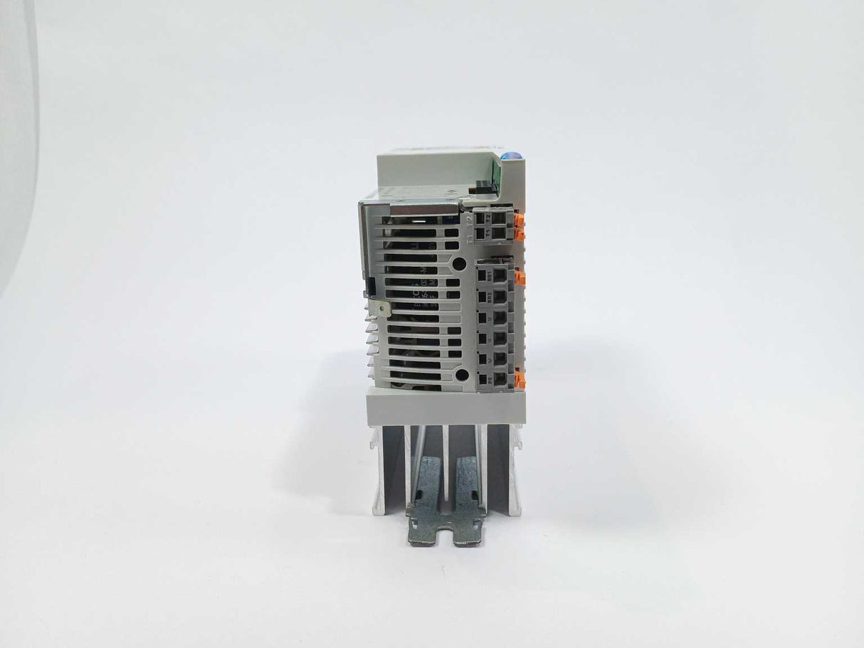 LENZE E82EV551K4C906 00490571 8200 Frequency Inverter E82EV551_4C906