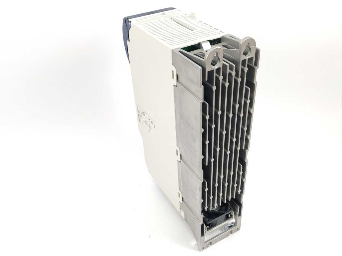 LENZE E70ACMSE0324SA1ETR i700 Single-Inverter 1x32 A
