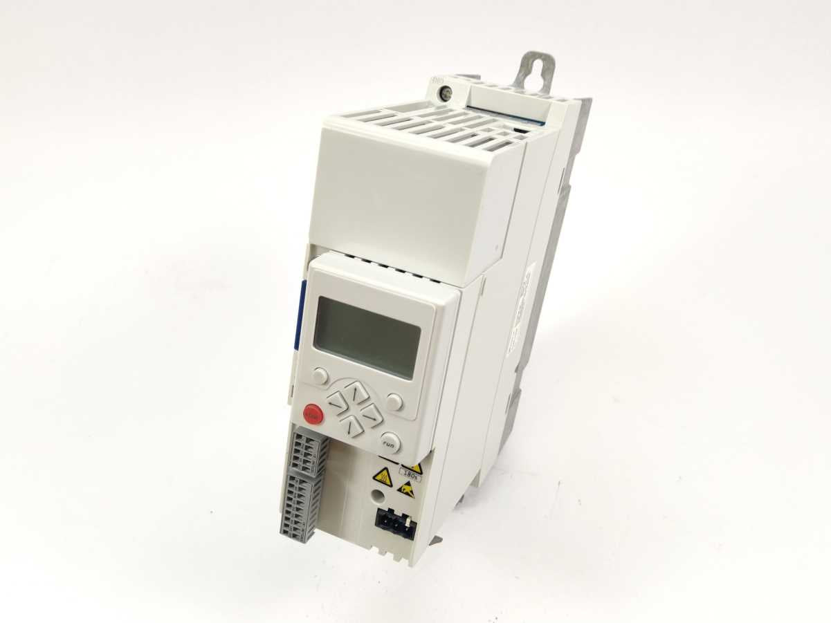 LENZE E84AVSCE5514SX0 8400 StateLine C 3 phase 0.55kW 1.8A Frequency Inverter