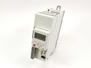 LENZE E84AVSCE5514SX0 8400 StateLine C 3 phase 0.55kW 1.8A Frequency Inverter