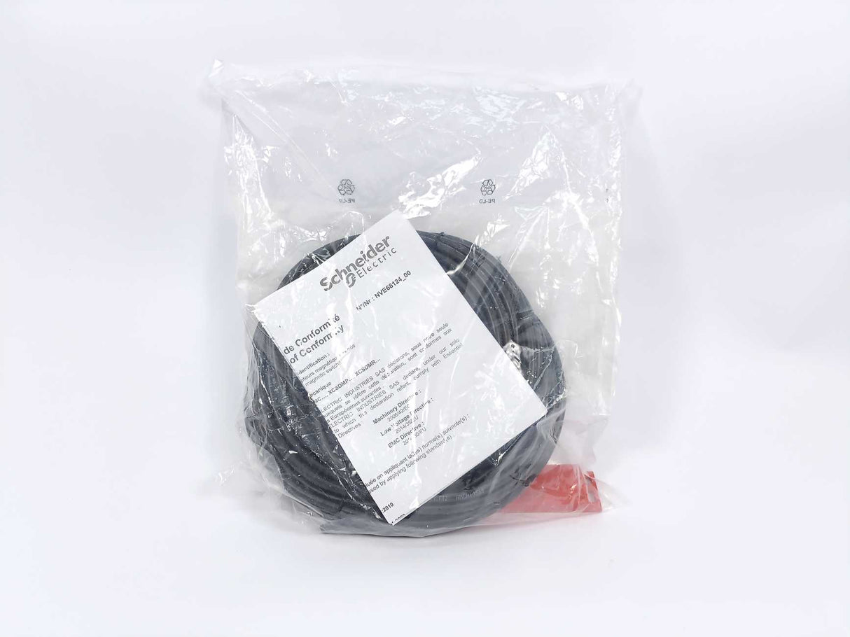 TELEMECANIQUE XCSDMP70010 Safety Magnet Switch, 10m Cable