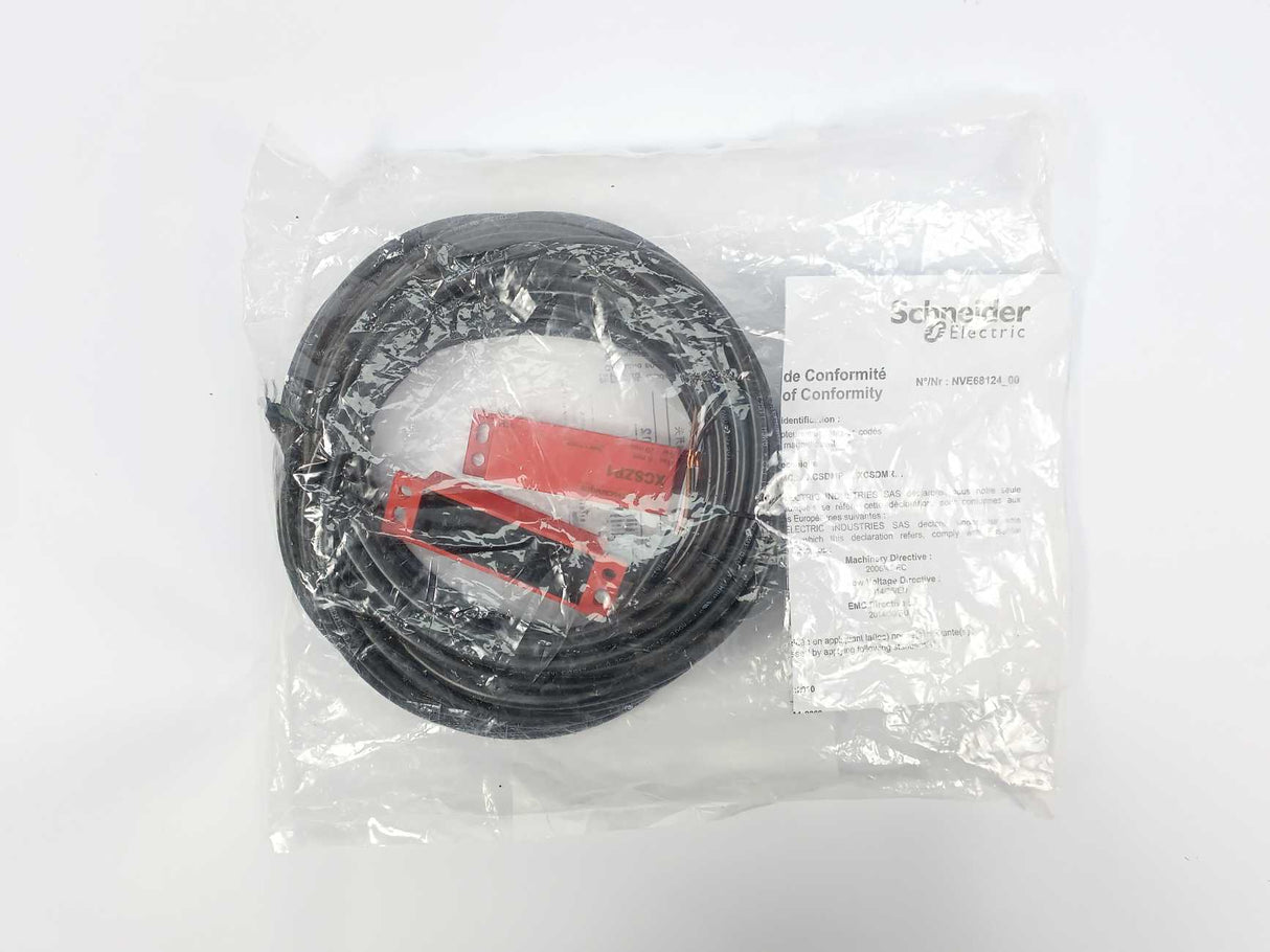 TELEMECANIQUE XCSDMP70010 Safety Magnet Switch, 10m Cable