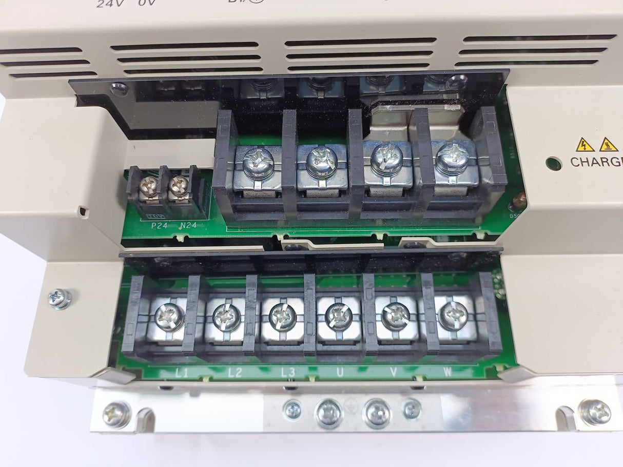 YASKAWA SGDV-210D01A 076368 Servo Drive