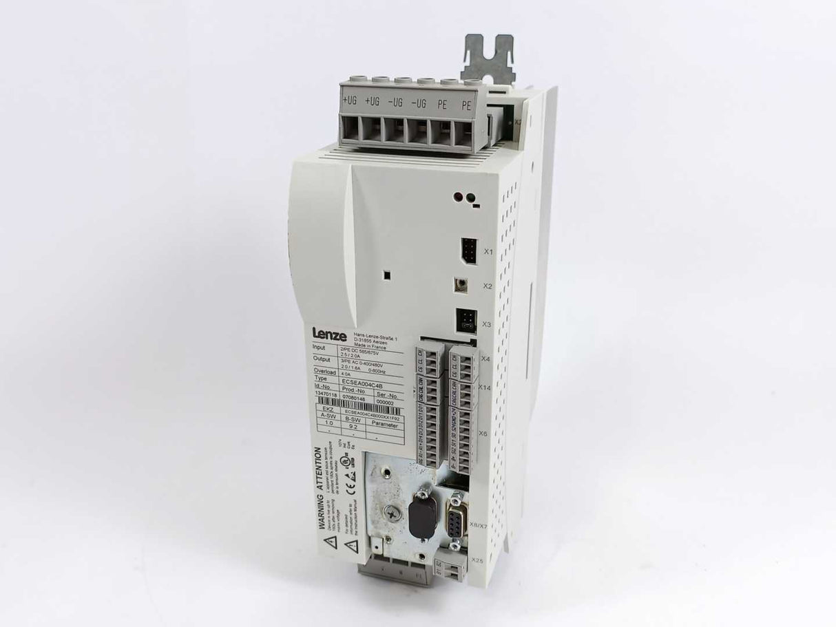 LENZE ECSEA004C4B 13470118 Servo Drive, 2.5 / 2.0 A