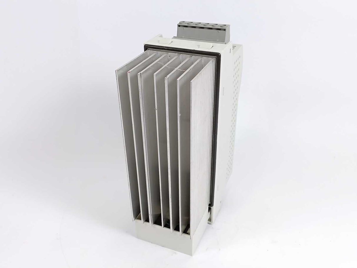 LENZE ECSEA032C4B 13230858 Servo Drive Axis Module