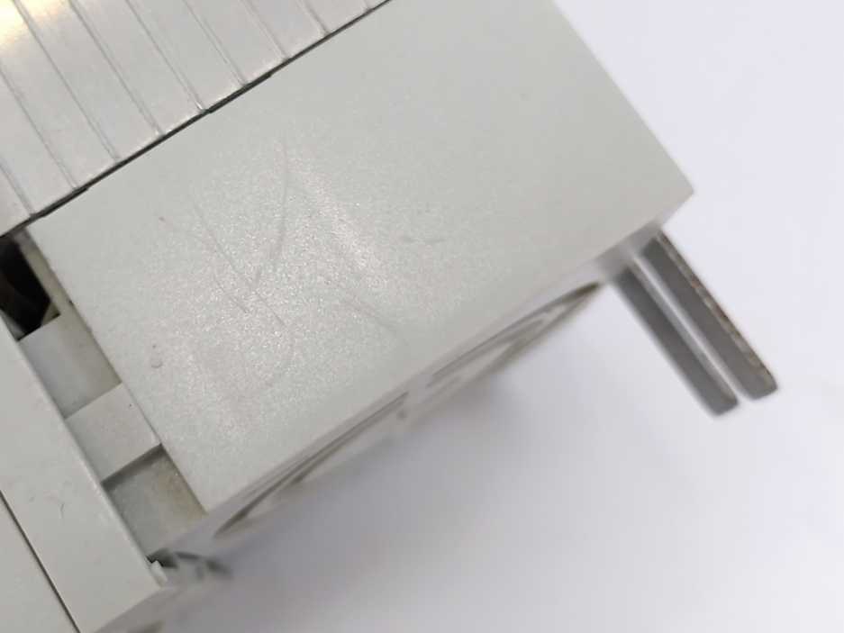 LENZE ECSEA032C4B 13429372 Servo Drive Axis Module