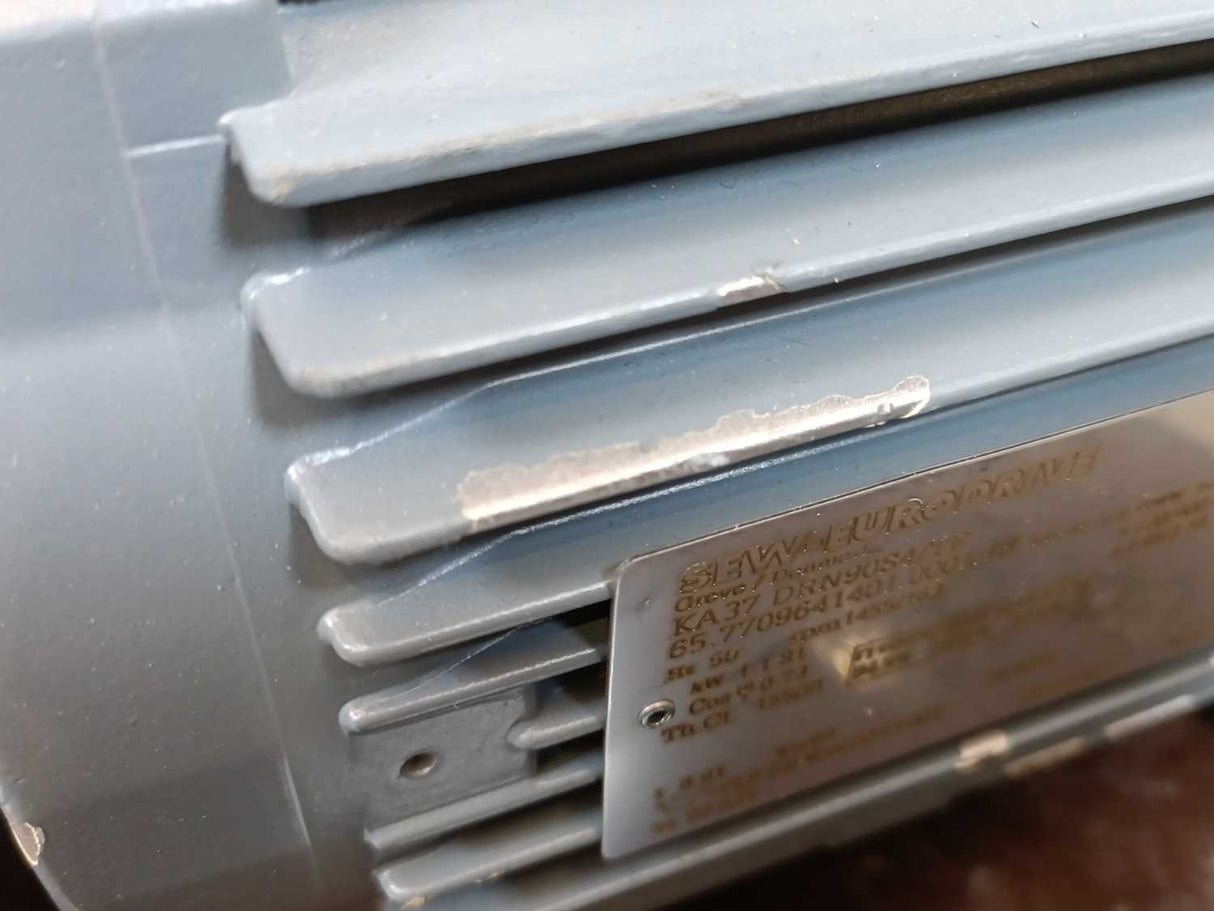 SEW-EURODRIVE  KA37DRN90S4/TF 1.1kW Gearmotor. i=8,91