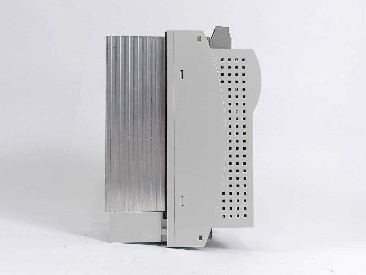 LENZE ECSEP008C4B 13470193 Servo Inverter