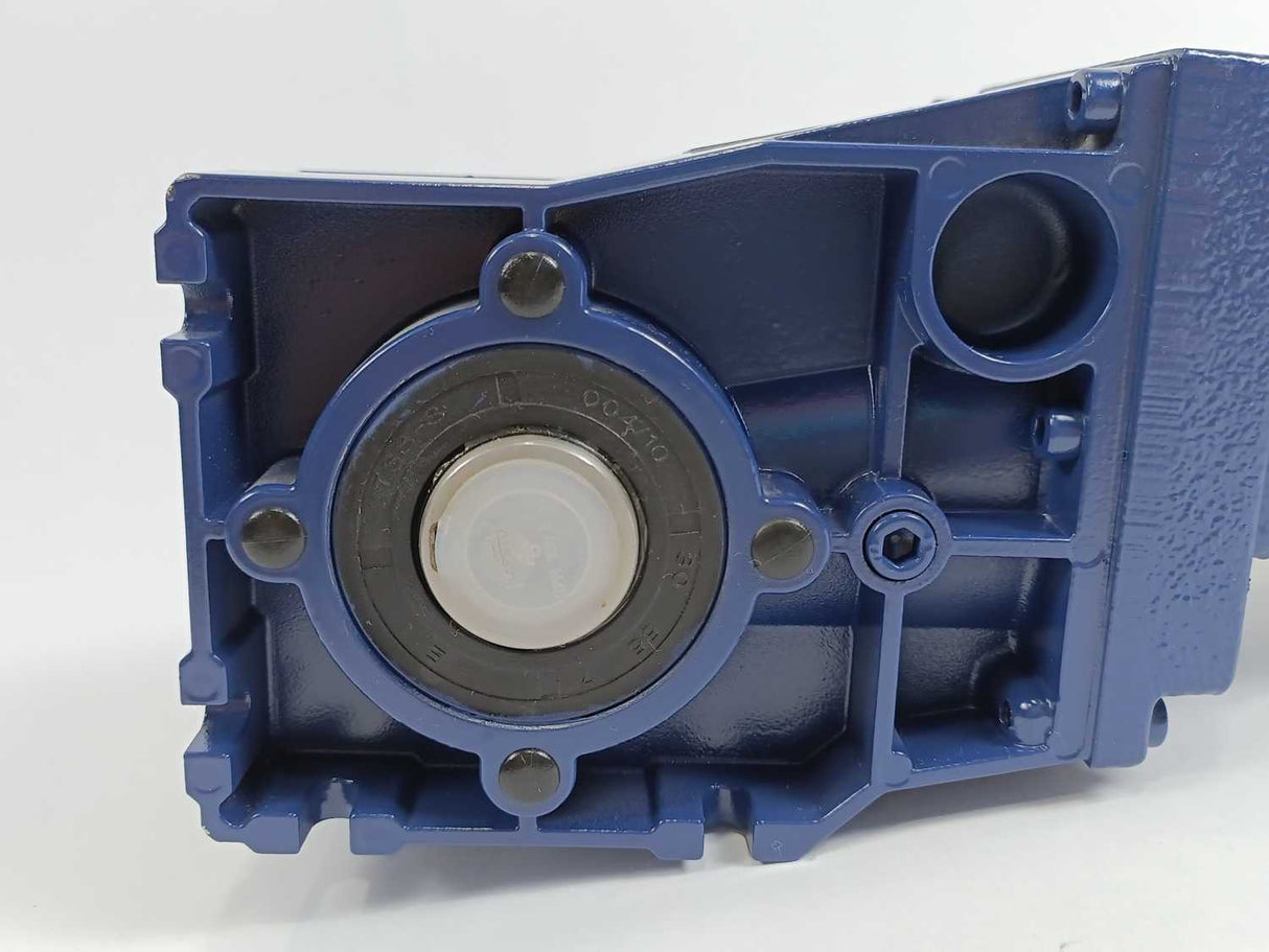 LENZE G50AB045MHBR2C00 Gearmotor i=17.378, 20 Nm, 233.1 r/min