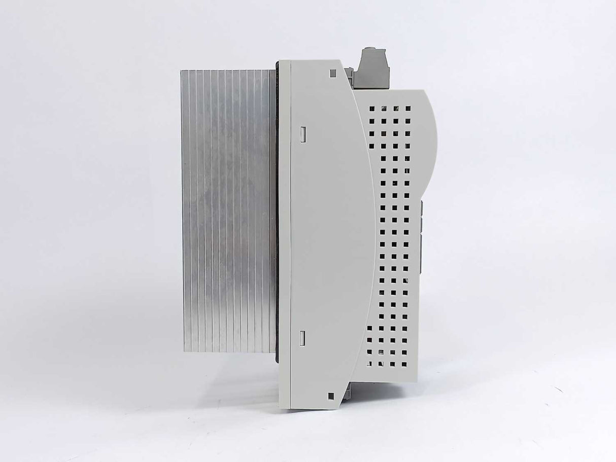 LENZE ECSEP004C4B 13054149 Servo Axis Module