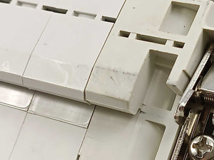 SMC Pneumatics SV2100-5FU Valve Manifold w/ 2x SV2000-00-P