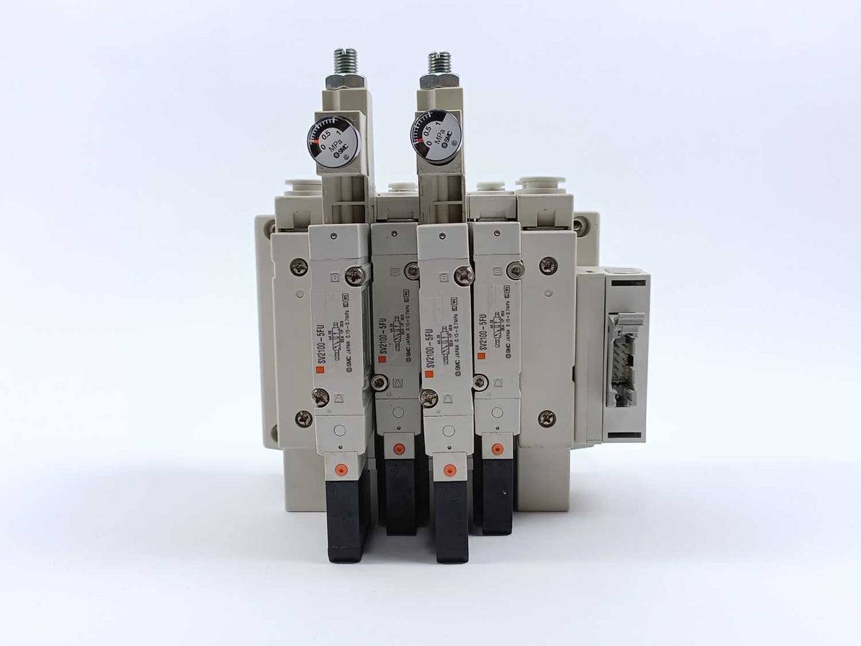 SMC Pneumatics SV2100-5FU Valve Manifold w/ 2x SV2000-00-P