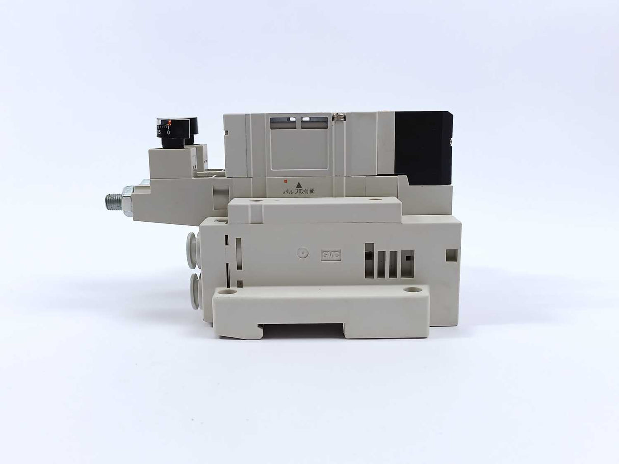 SMC Pneumatics SV2100-5FU Valve Manifold w/ 2x SV2000-00-P