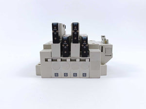 SMC Pneumatics SV2100-5FU Valve Manifold w/ 2x SV2000-00-P