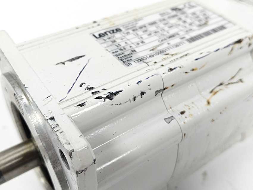 LENZE MCS 09F38-RS0B0-B14N-ST6S00N-R0XU 13293149 Servo Motor 330V 2.5A