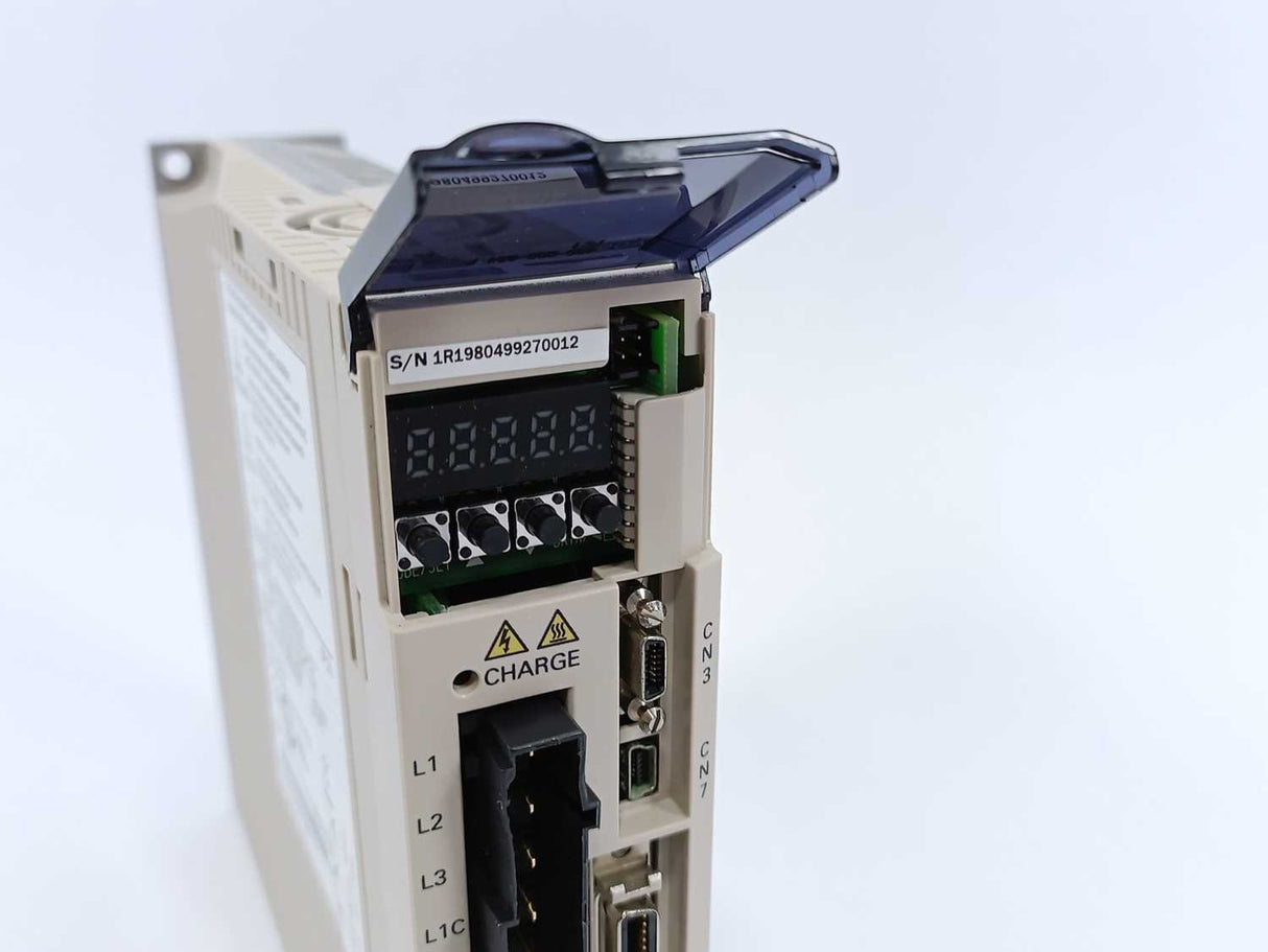 YASKAWA ELECTRIC SGDV-2R8A01A Servopack IP10