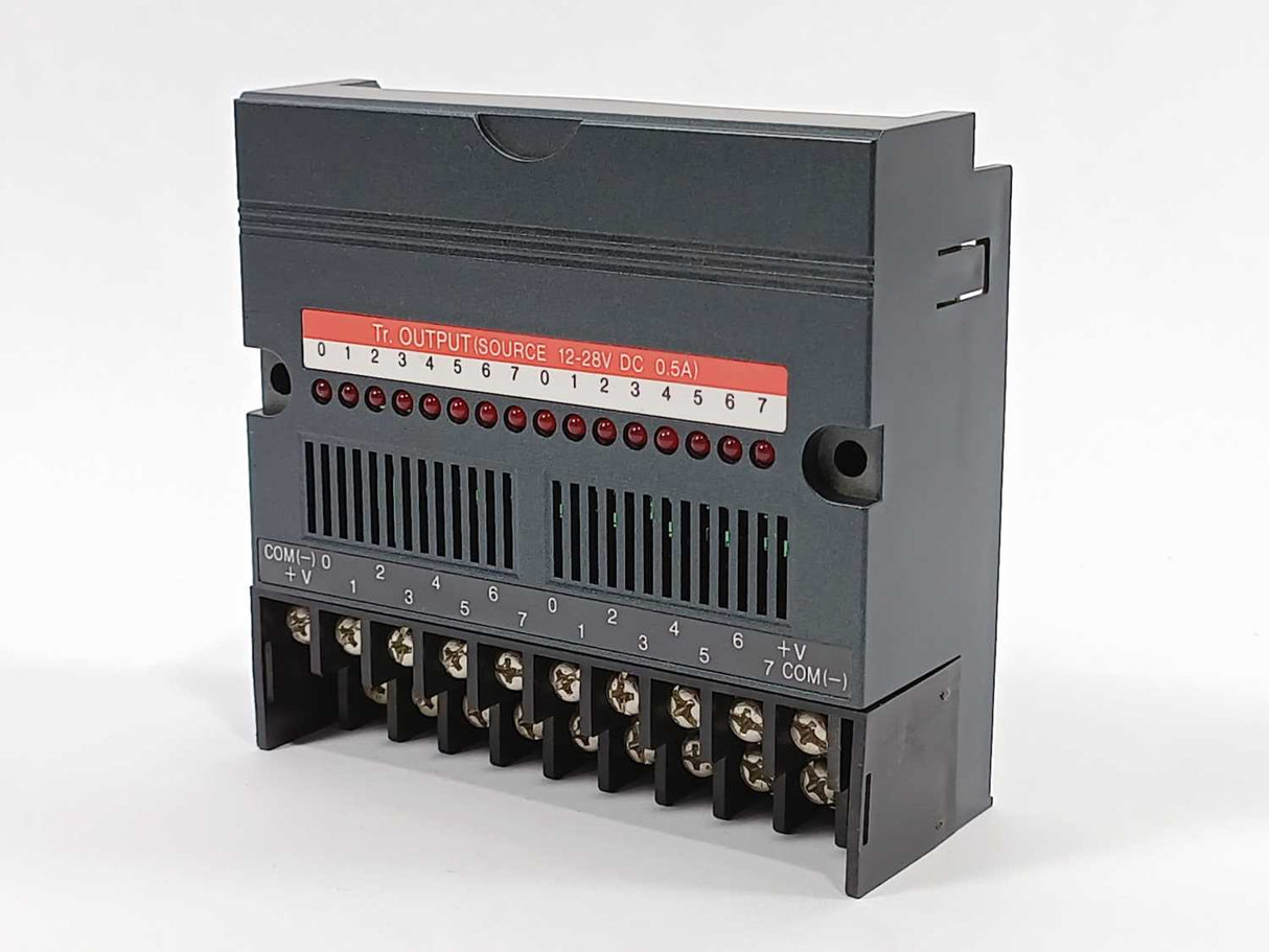 Idec Izumi Corp. PFJ-T162CU Tr. Output (Source 12-28V DC 0.5A)