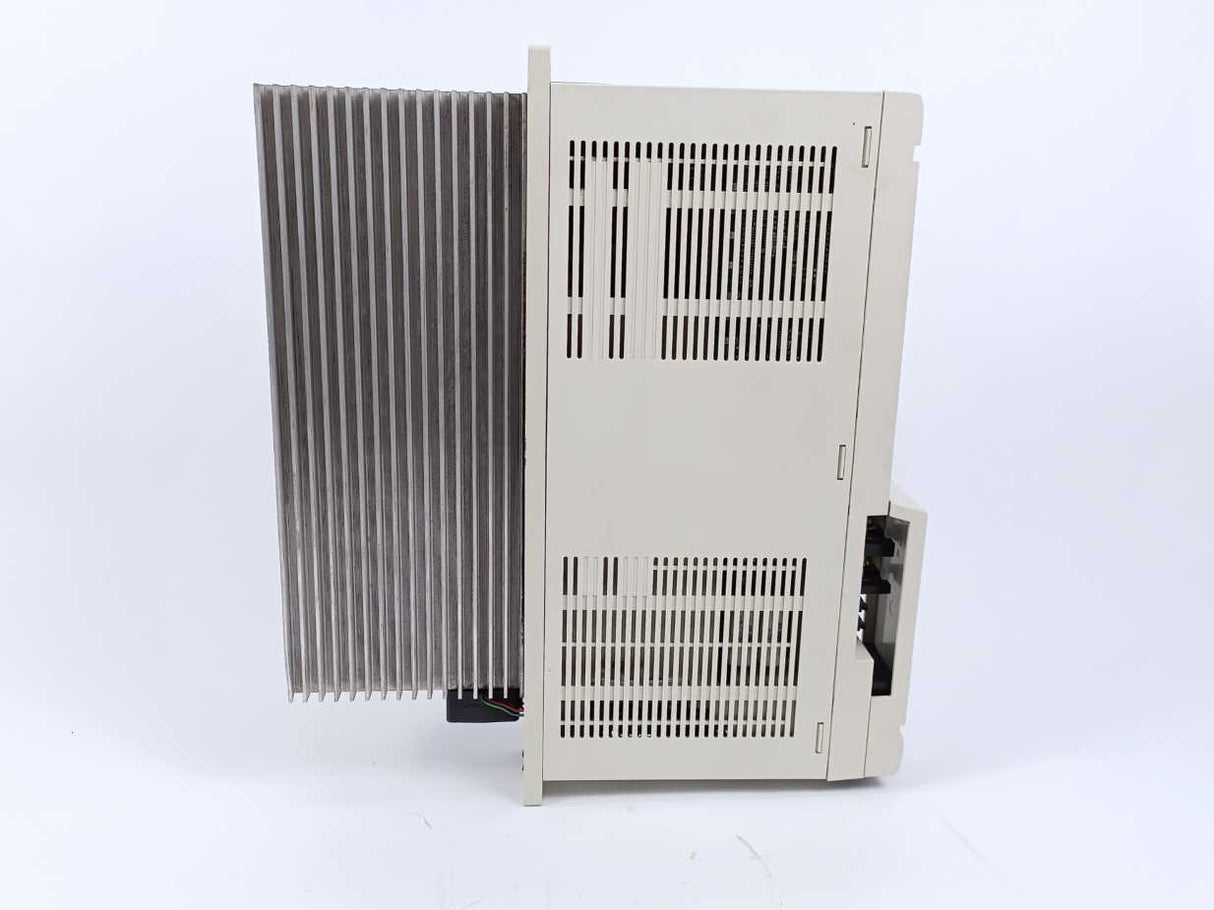Mitsubishi MDS-B-V2-2010 Servo Drive, 270-311VDC, 21A, 50/60Hz