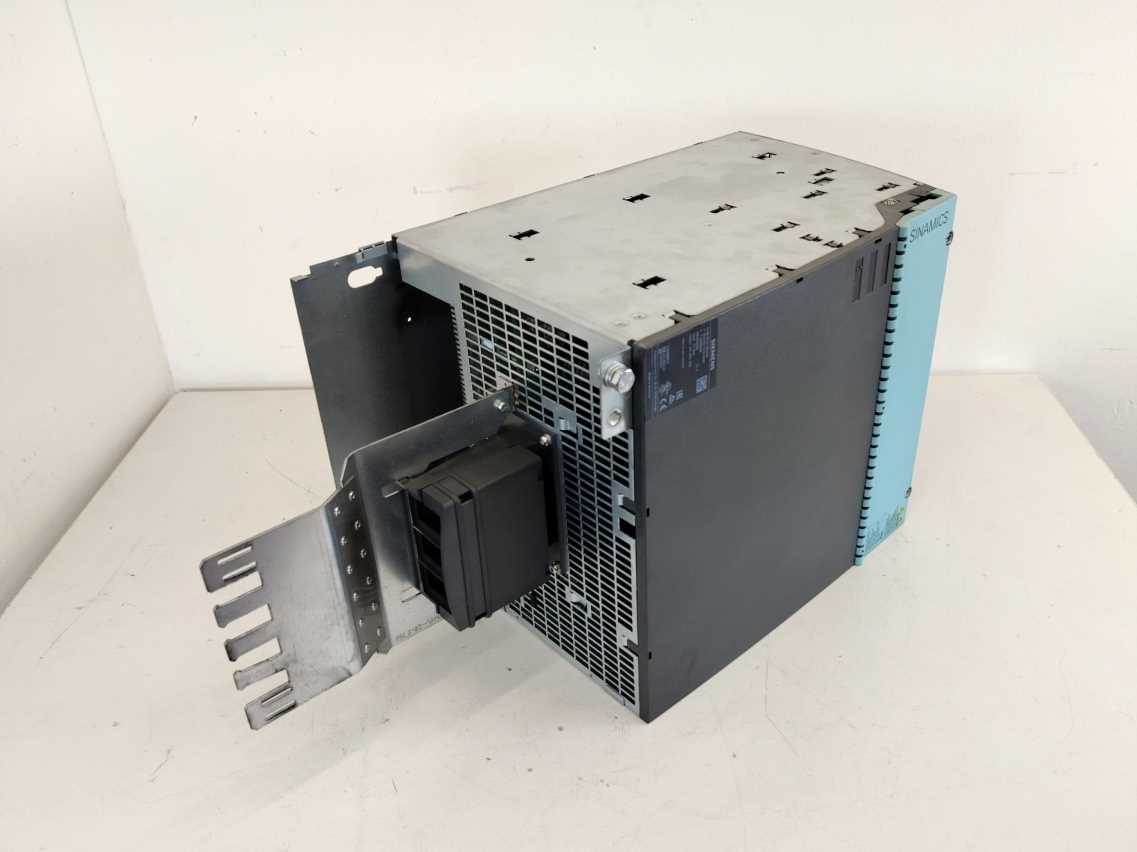 Siemens 6SL3120-1TE32-0AA4 SINAMICS S120 SINGLE MOTOR MODULE INPUT