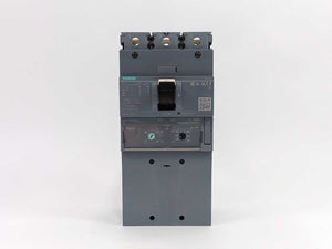 Siemens 3VA1225-5EF32-0AA0 Molded case circuit breaker w/ Connector extensions