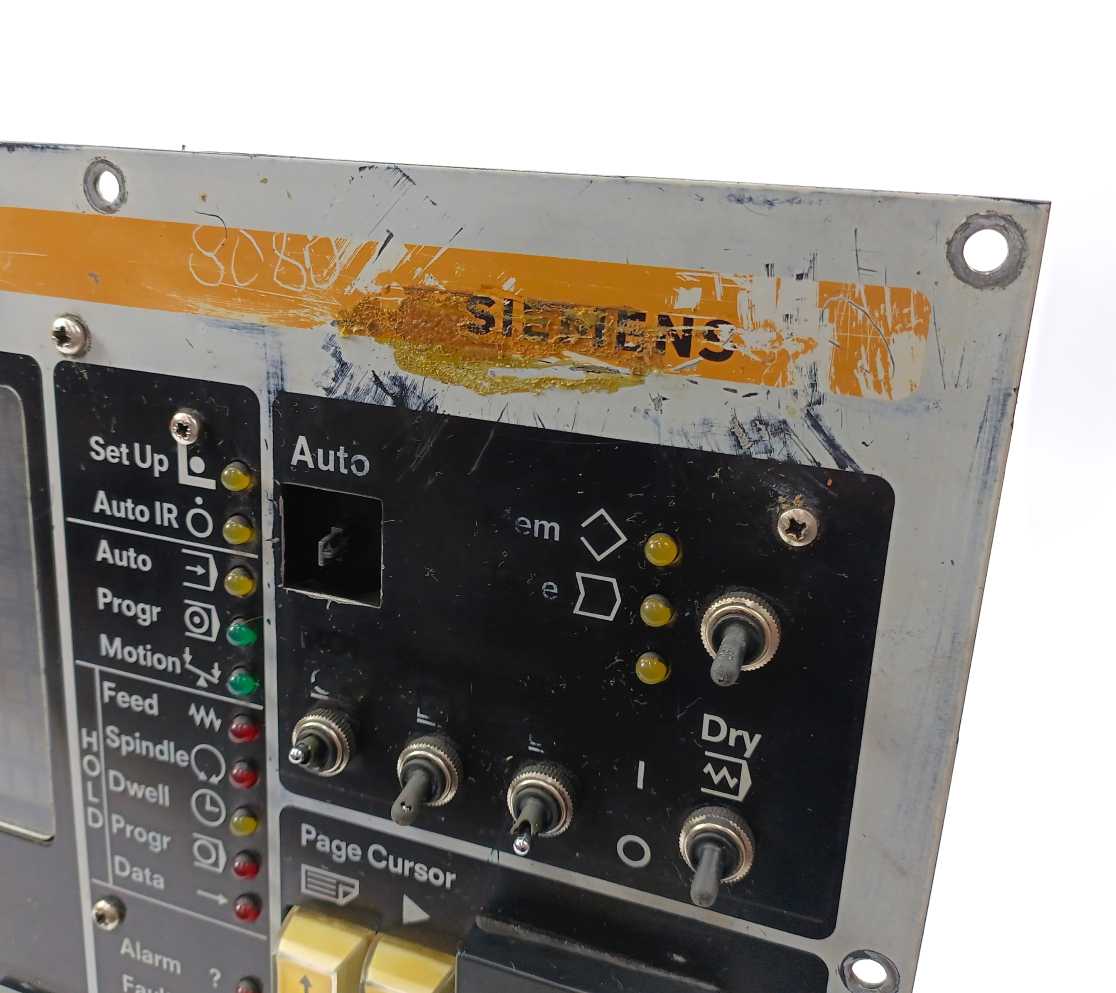 Siemens 548 021.9010.01 SINUMERIK System 8 Operator Panel