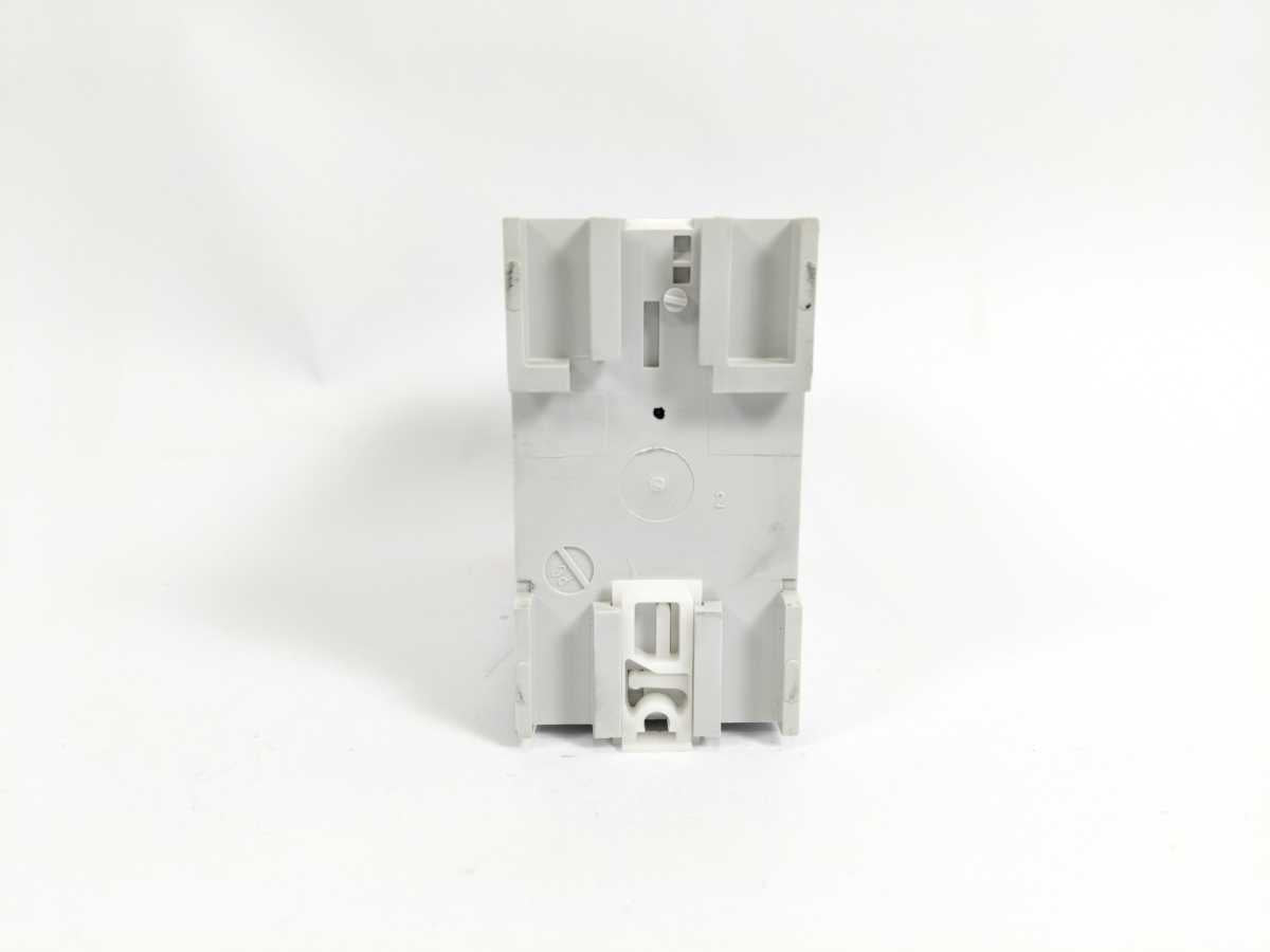 ABB 2TLA010026R0000 Safety Relay RT6 24VDC