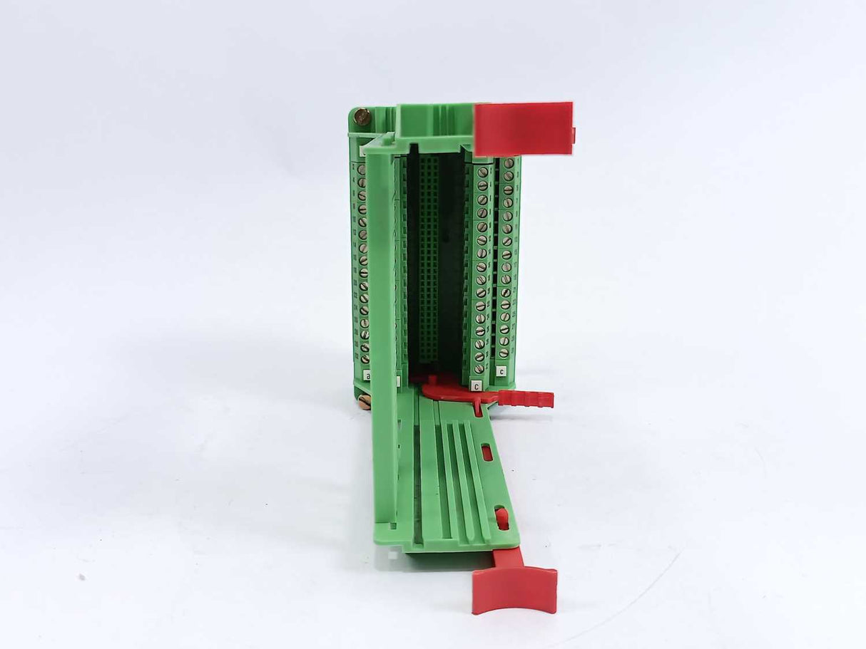 Phoenix Contact 2263036 SKBI 64/C64 Plug-in Card Block