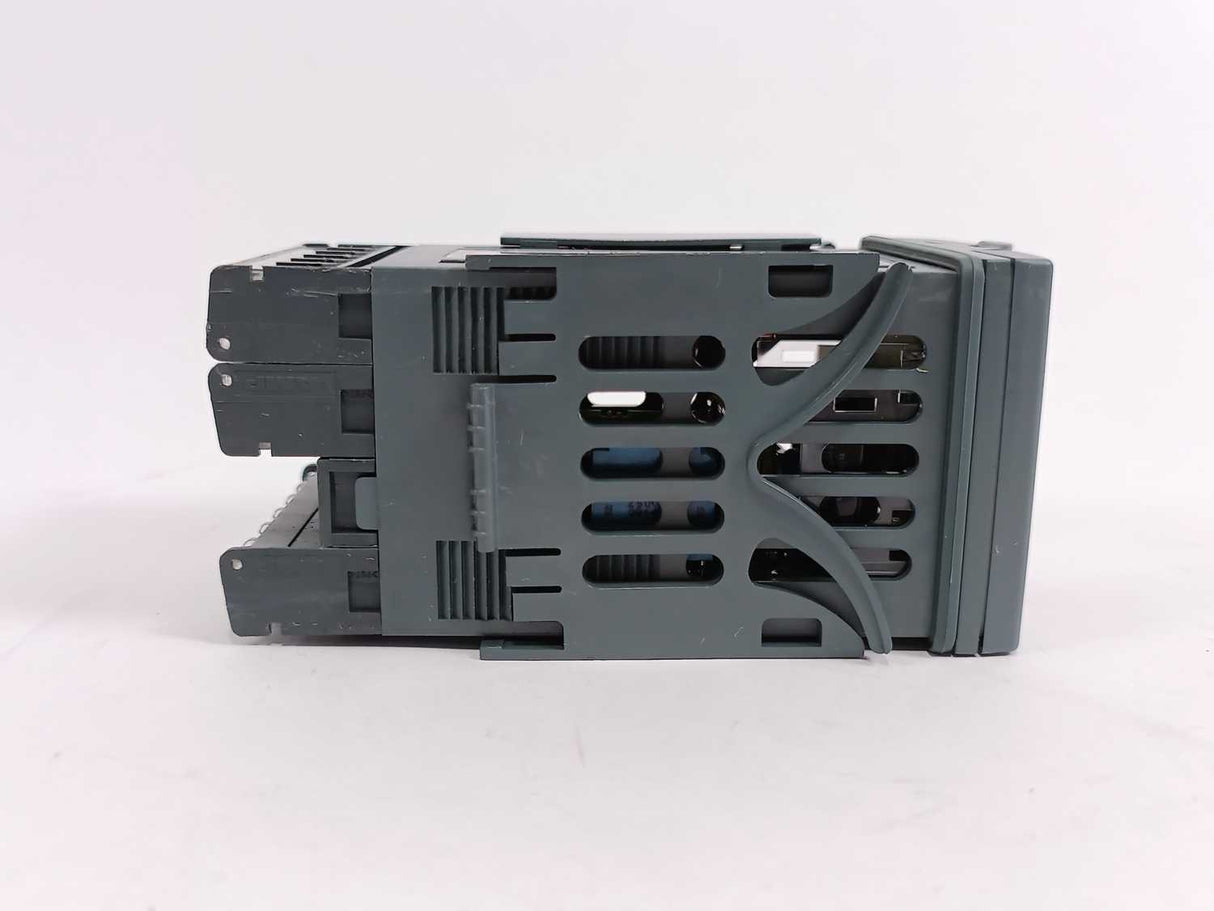 Eurotherm 3216N/CC/VH/LRXX/X/XXX/G/ENG/ENG Temperature Controller