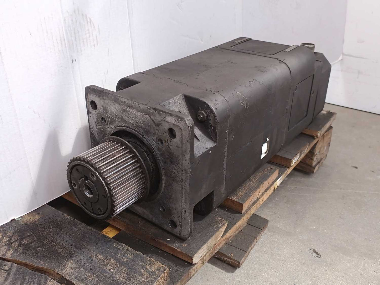 General Numeric / Siemens 1HU3104-0AH01-Z Water Cooled DC Servomotor
