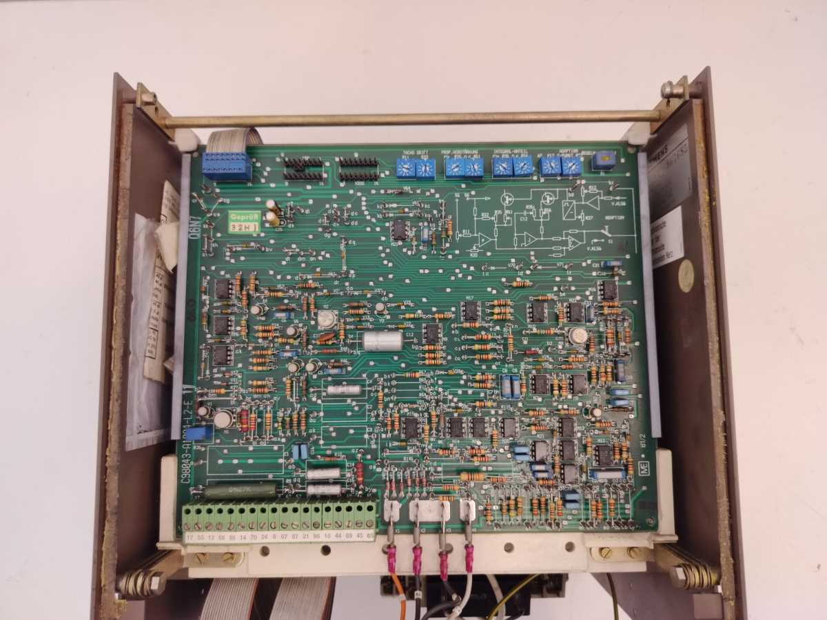 Siemens 6RA2615-6MV30-0A D200/20 Mreq-GcG6V30-2A SIMOREG Drive