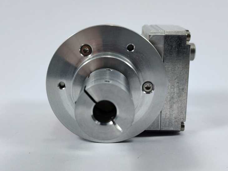 TR Electronic CMV582M-00122 Encoder steps: 8192 IO-Link