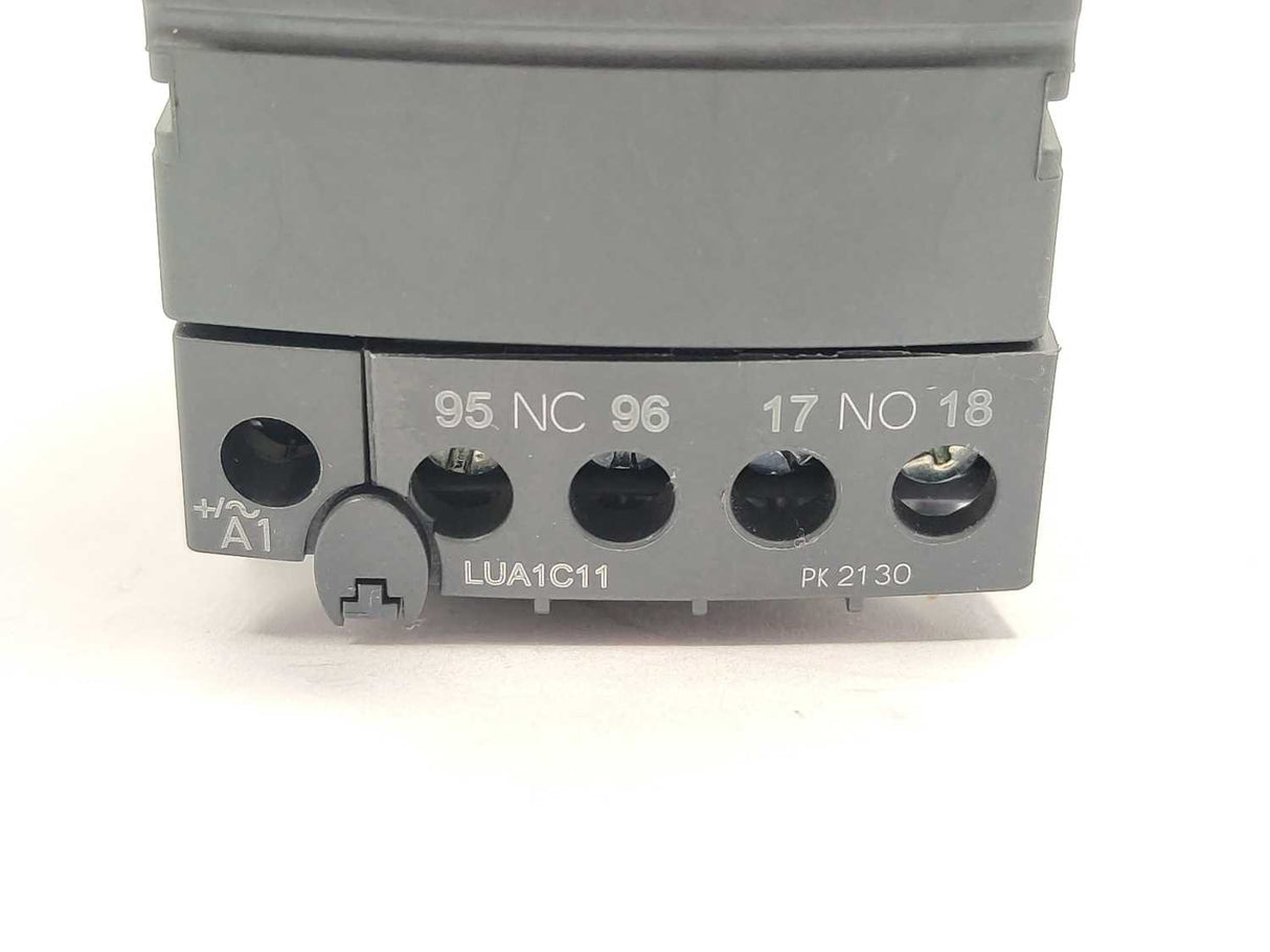 Schneider / Telemecanique LUB32 Power Base w/ LUA1C11 & LUCA12BL