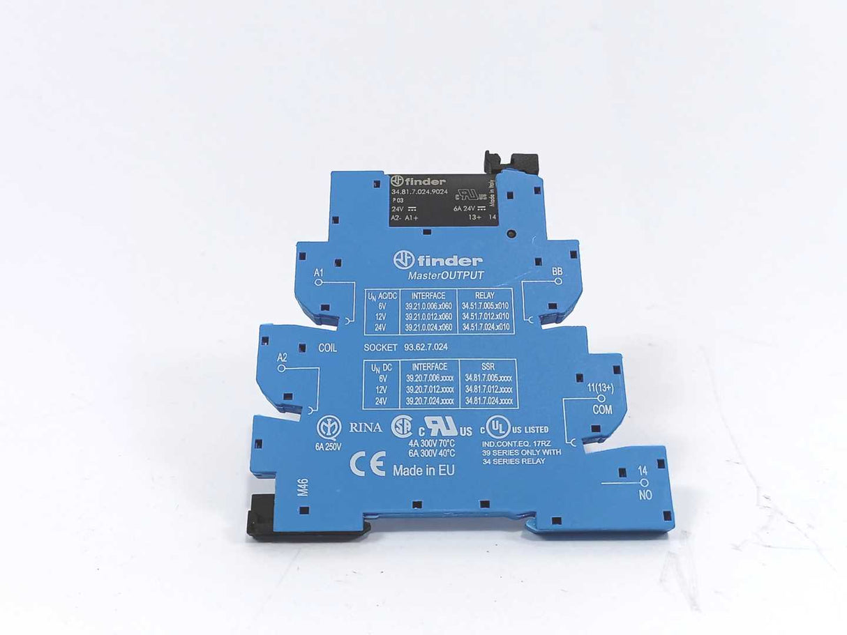 Finder 34.81.7.024.9024 5x Relay & 93.62.7.024 Socket