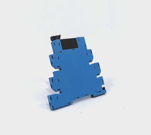Finder 34.81.7.024.9024 5x Relay & 93.62.7.024 Socket