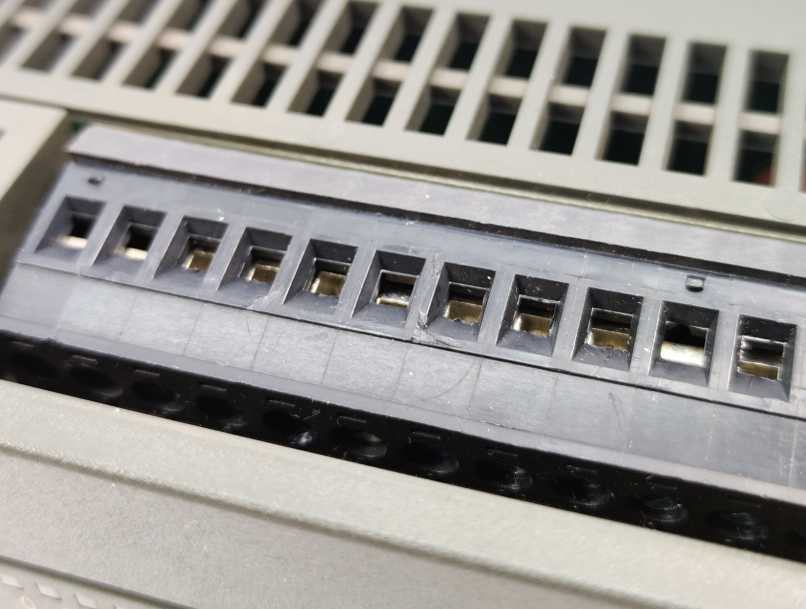 Siemens 6ES7214-1AD21-0XB0 CPU 224 compact unit