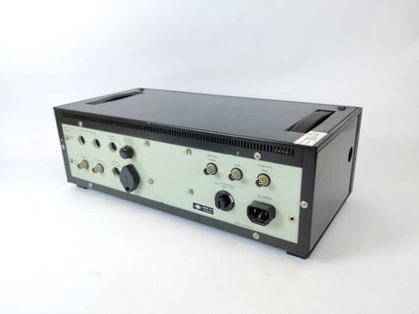 Bruel & Kjaer 1023 Precision sine wave generator with frequency modulation
