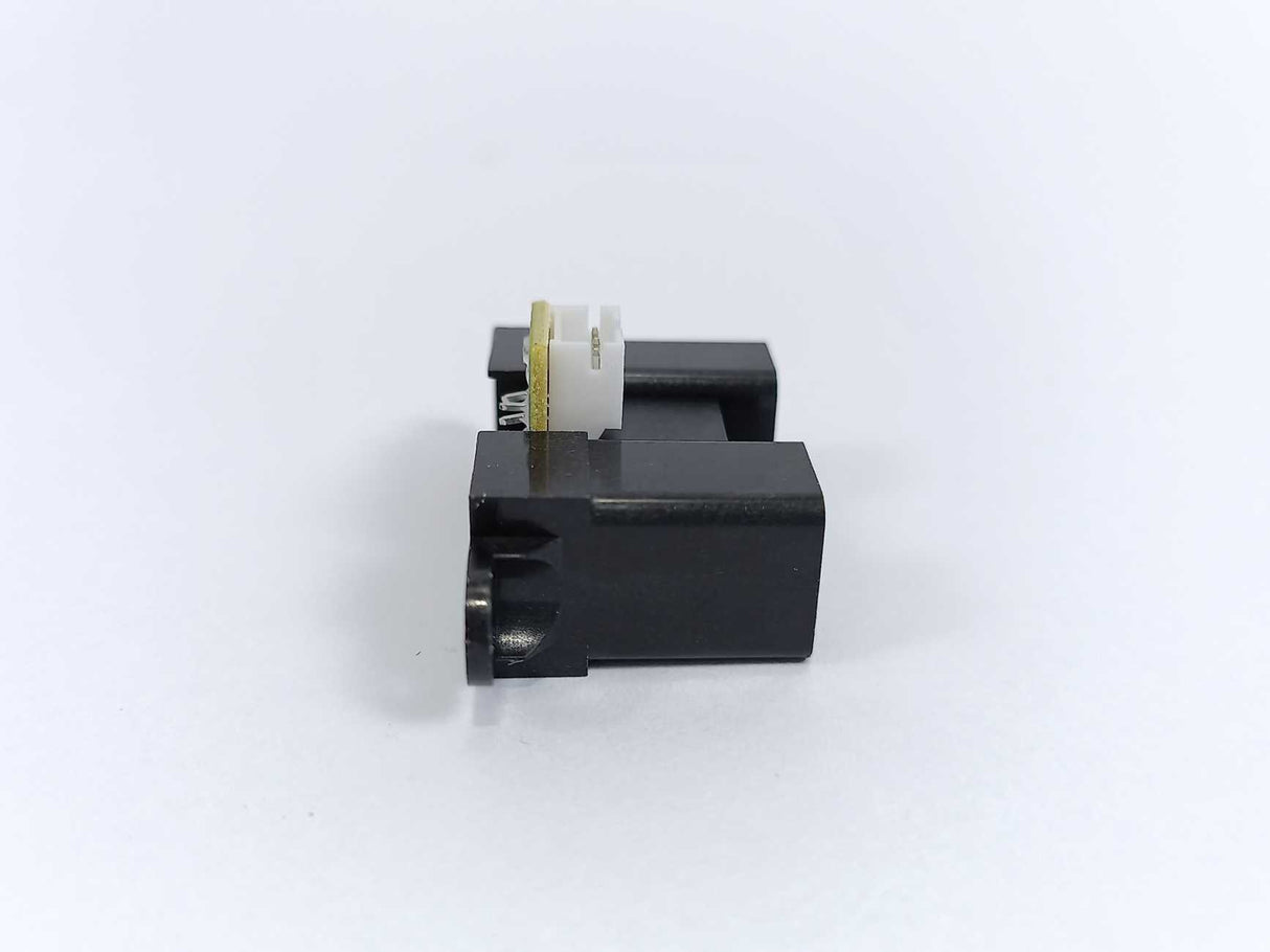 Sharp 2Y0A02 Distance Measuring Sensor 20-150cm Batch 32pcs.