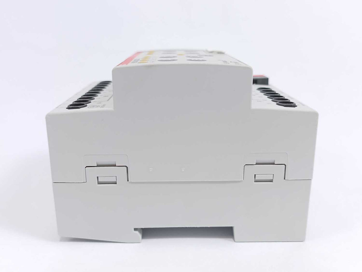 ABB 2CDG110092R0011 BE/S8.20.2.1 Binary Input, 8-fold, Contact Scanning, MDRC