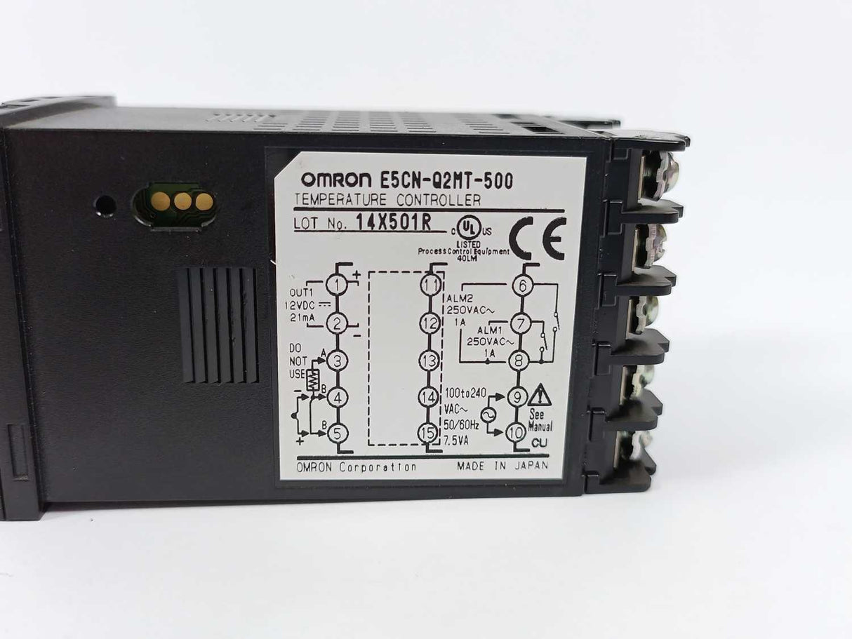 OMRON E5CN-Q2MT-500 Multi-Range Temperature Controller