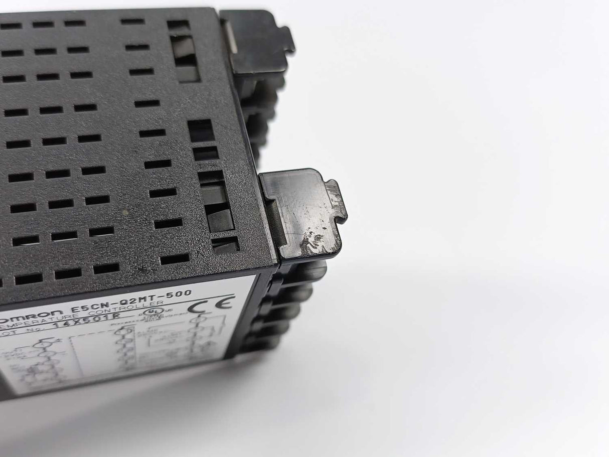 OMRON E5CN-Q2MT-500 Multi-Range Temperature Controller