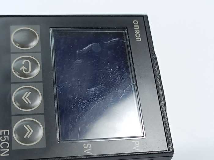 OMRON E5CN-Q2MT-500 Multi-Range Temperature Controller