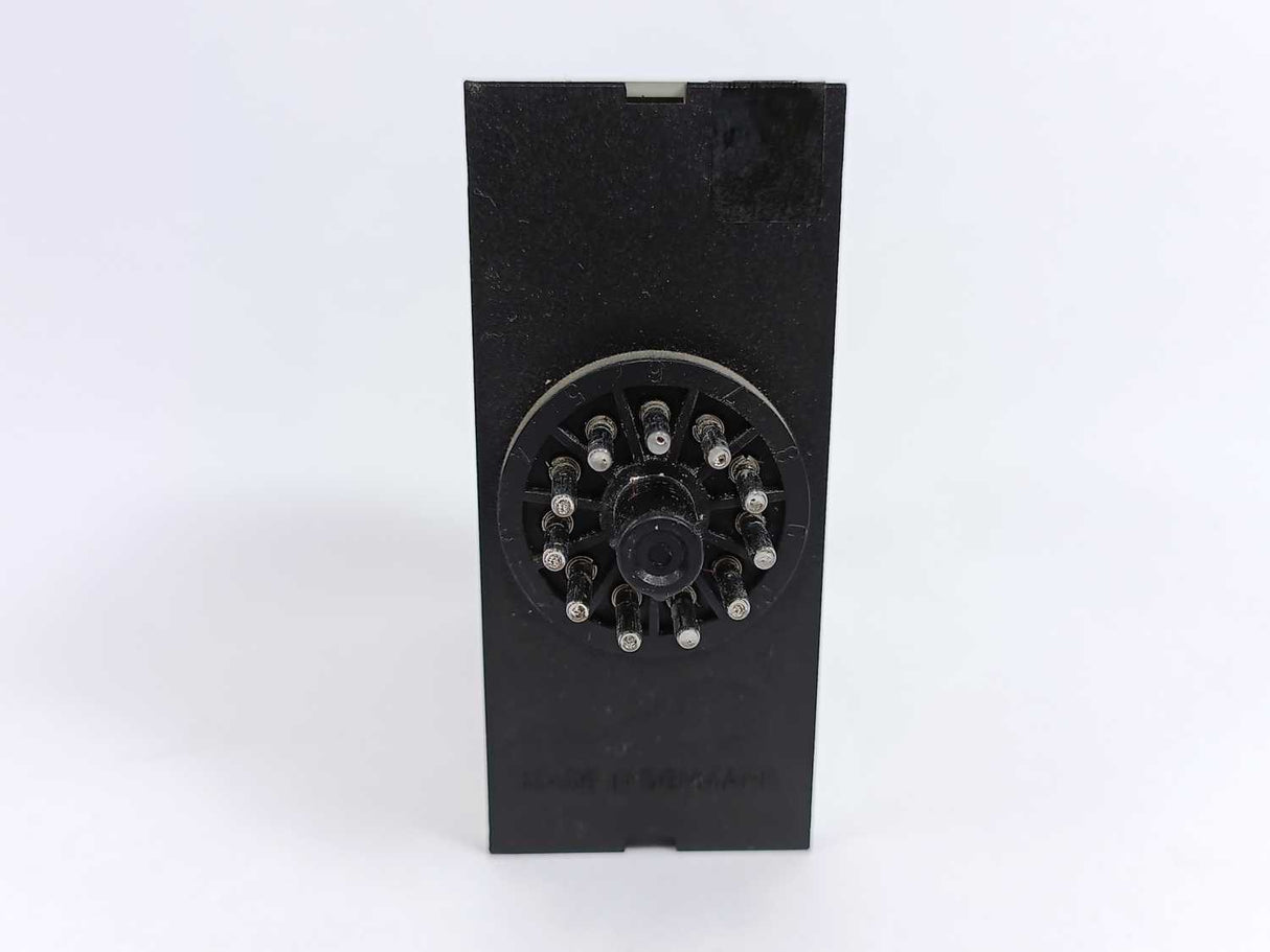 Electromatic S 115 186 230 S-SYSTEM Star-Delta Timer. Supply 195-265 VAC w/ Base