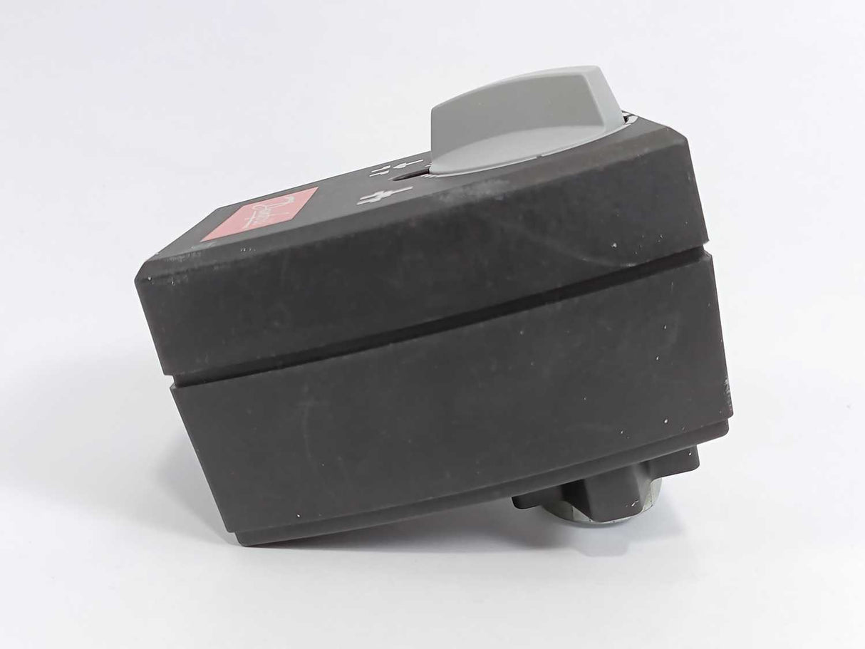 Danfoss 082G3001 AMV 10 Electrical Actuator 230V 14s/mm 5mm 300N