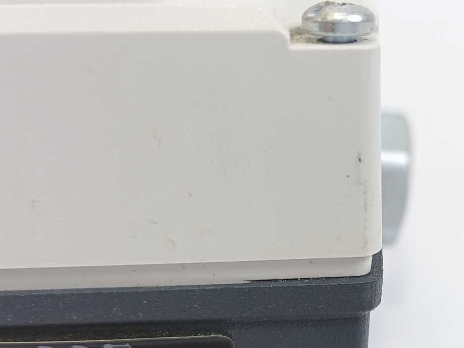 Danfoss 082G3011 AMV 30 Electrical Actuator, 230VAC