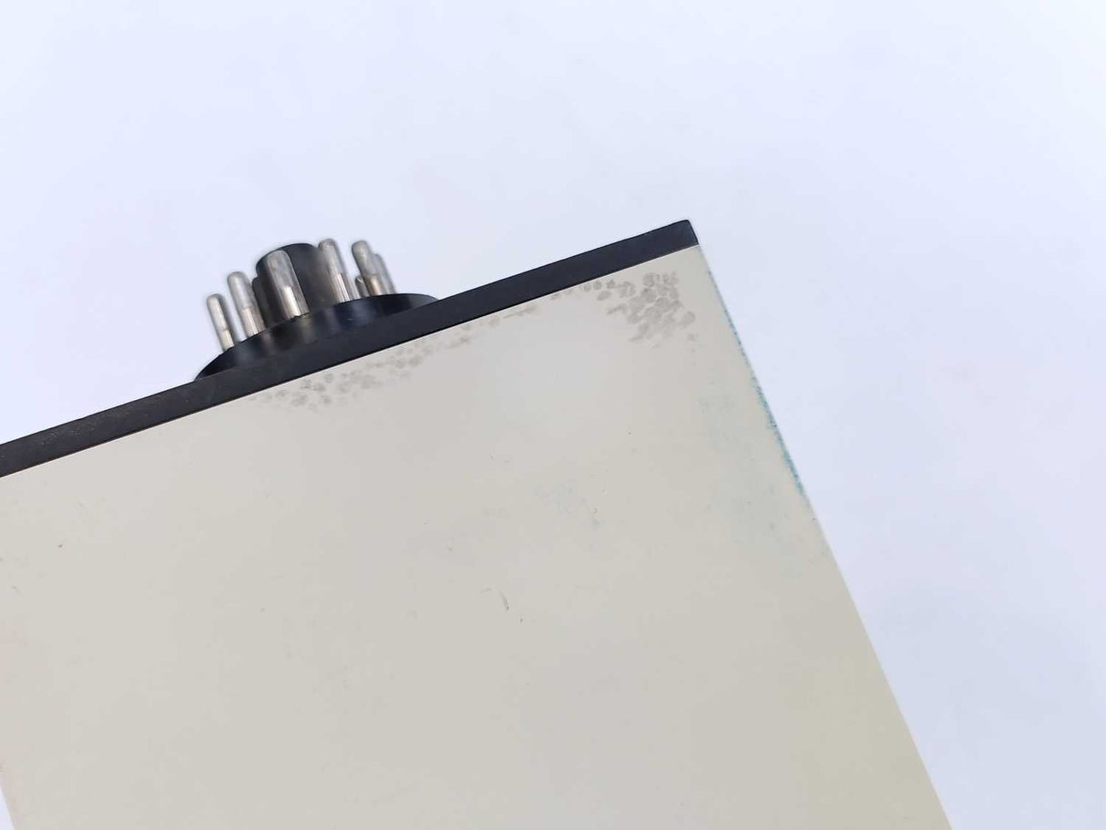 Carlo Gavazzi SA 105 230 Relay. Delay on Operate, 230 VAC, 50/60Hz
