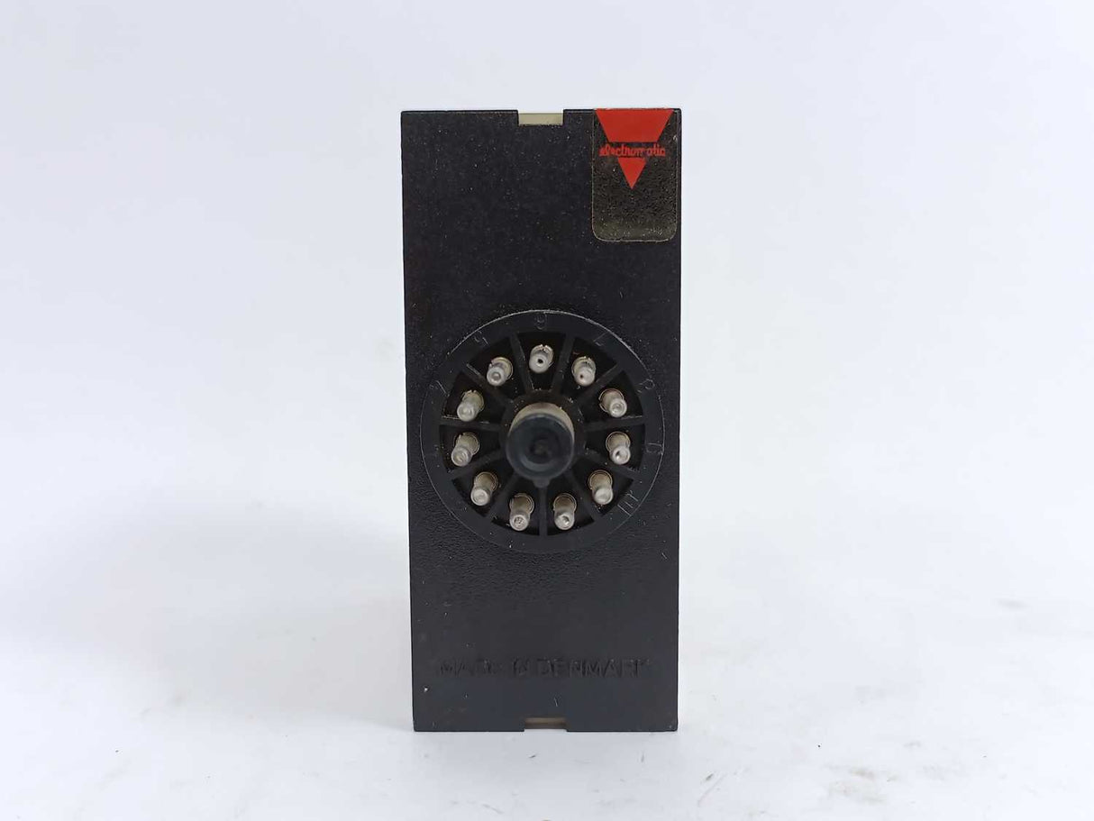 Carlo Gavazzi SA 105 230 Relay. Delay on Operate, 230 VAC, 50/60Hz